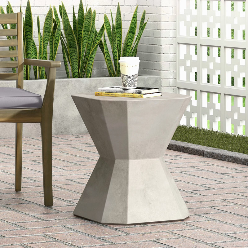 Table d'appoint d'extérieur en béton léger