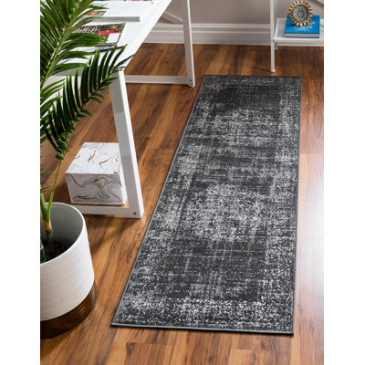 Clevinger Floral Indoor Rug