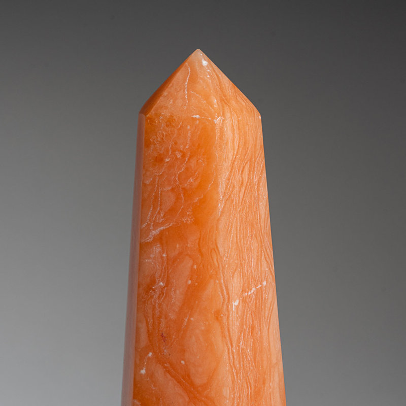 Véritable pointe de sélénite orange polie du Maroc (1,9 lb), H 7 po x l 2,5 po x P 2 po