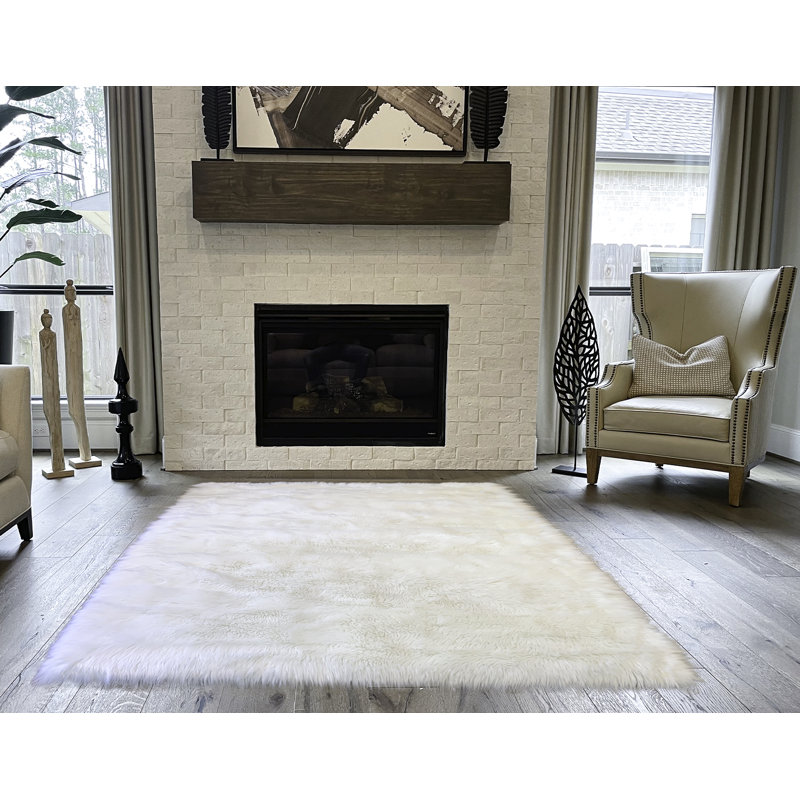 Mar Vista Faux Sheepskin Indoor Rug, Square 10'6"