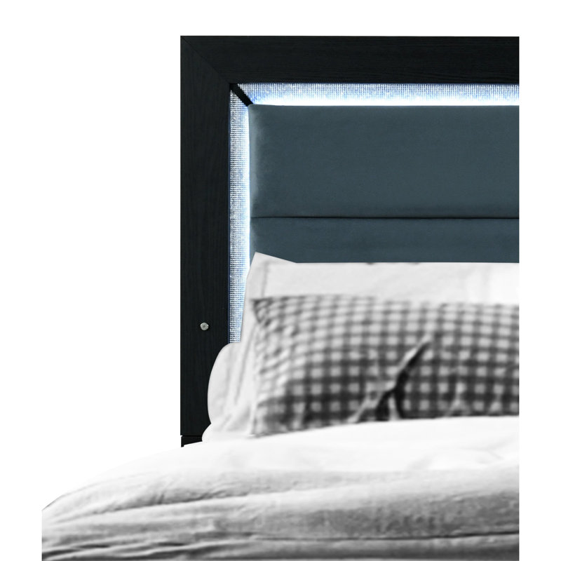 Très grand lit noir avec fonction à DEL, tête de lit tapissier, bois massif et fabrication pour les lumières transitionnelles de la chambre à coucher et décoration