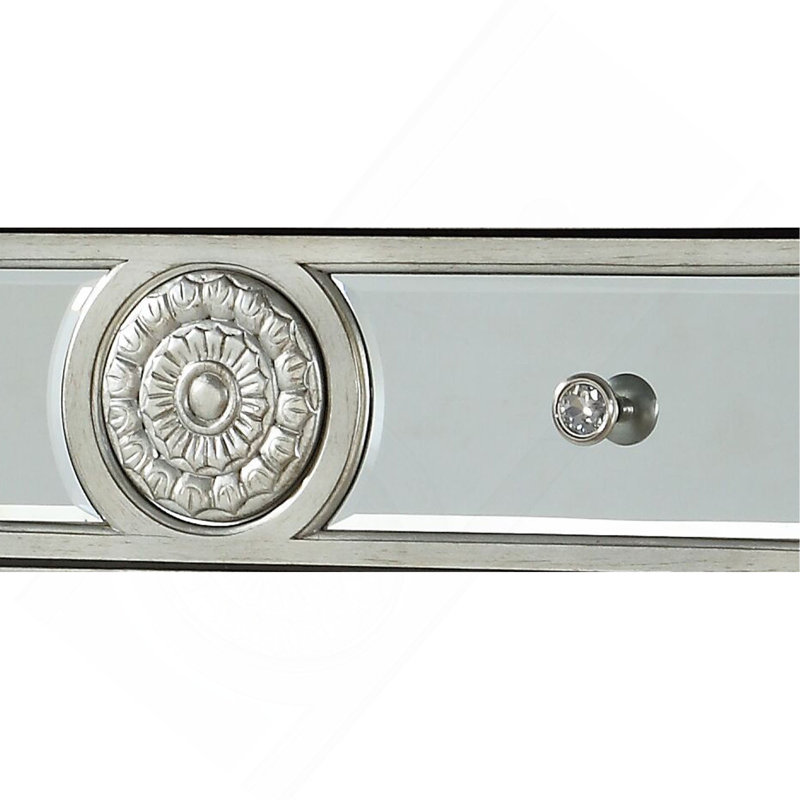 Commode à finition miroir