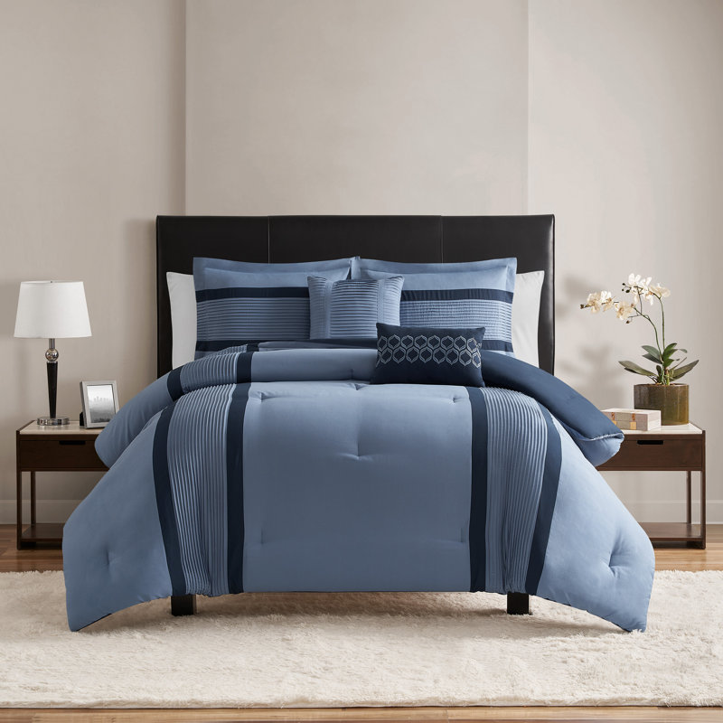 Hamden Pleated Comforter Set, King Comforter + 4 Additional Pieces, Blue/Navy