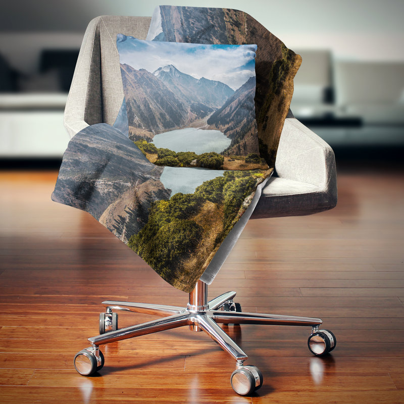 Coussin Schafer Mountain Lake, 16 po x 16 po, Coussin décoratif