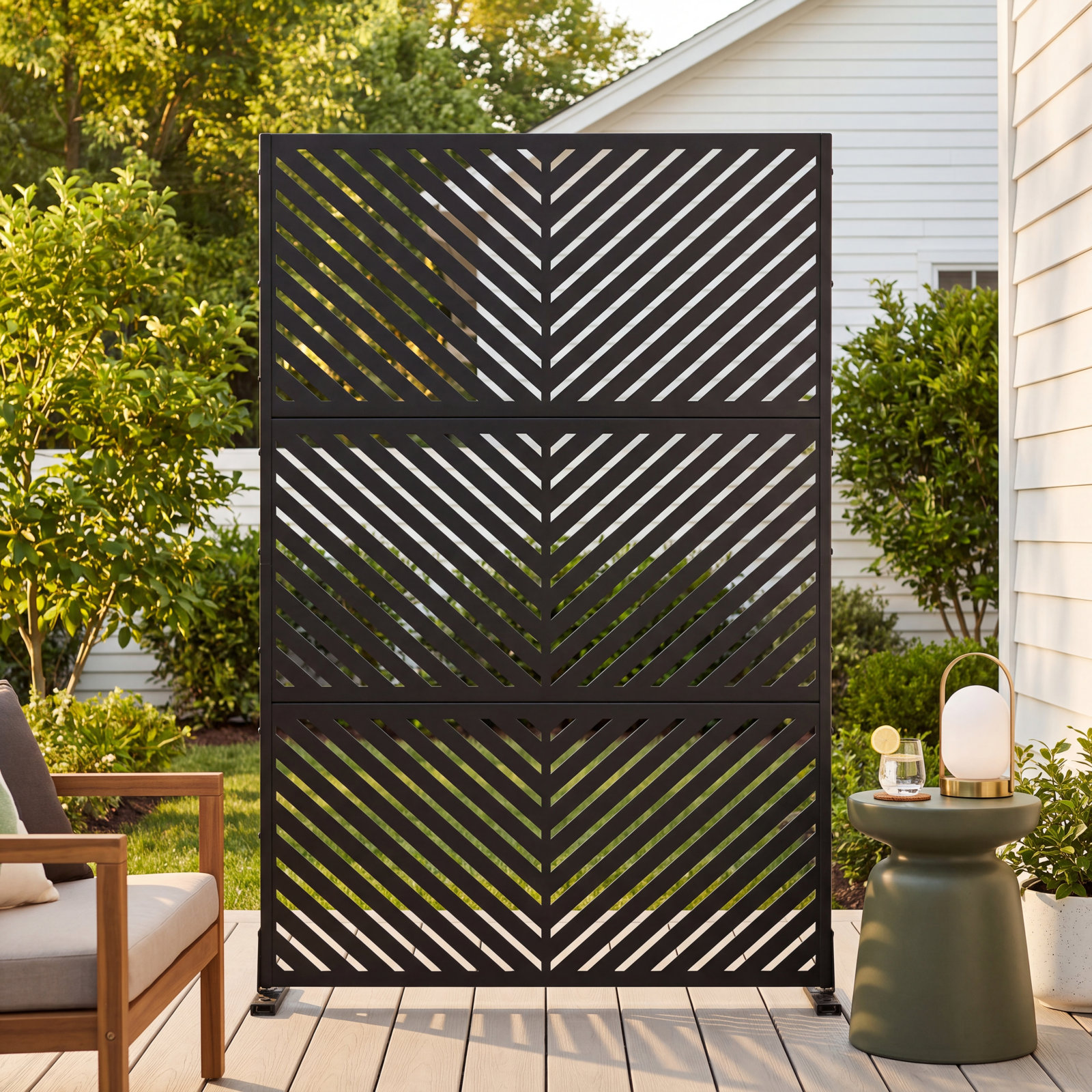 Harmon Laser Cut Privacy Screen, Black