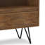 Bibliothèque basse Chase 30 "en bois d'acacia massif et métal avec tablettes ouvertes et structure en métal