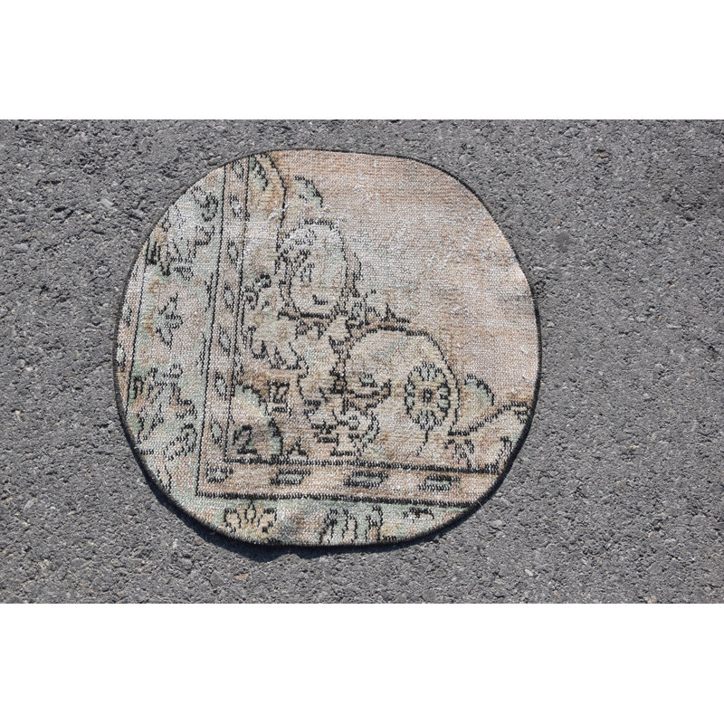 Vintage Beige Floral Turkish Handmade Door Mat: An Elegant Accent Rug for Your Home's Decor