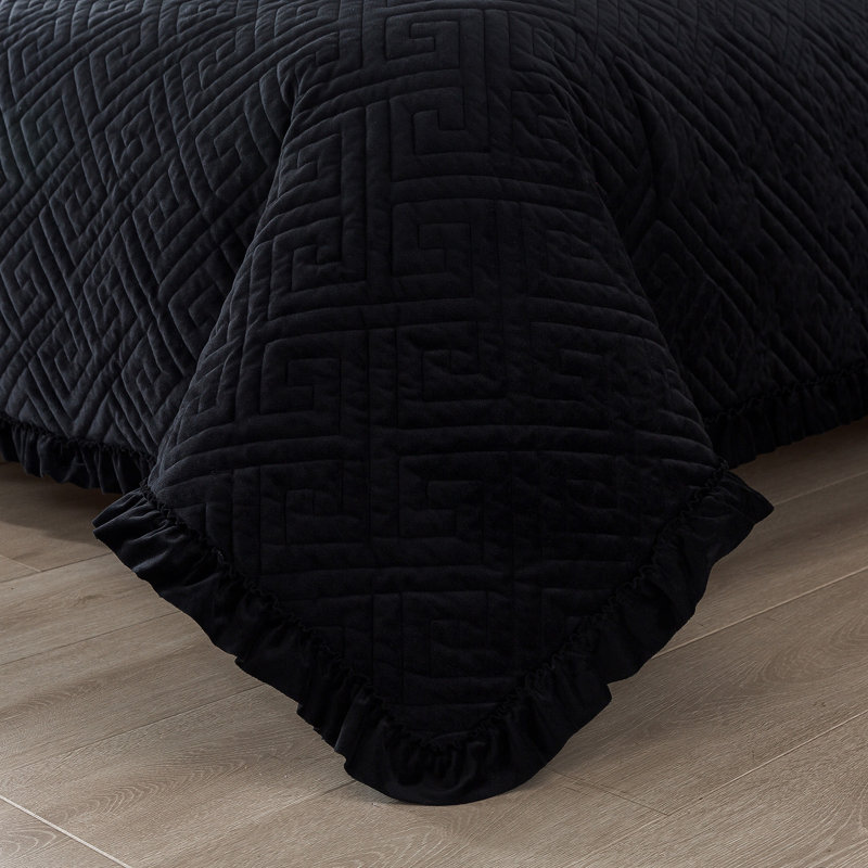 Modern & Contemporary Quilt, Black, Queen Quilt + 2 Queen Shams