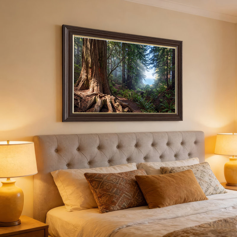Toile géante, troncs d'arbres et fougères menant à la vue sur l'océan, 16"H x 24"W