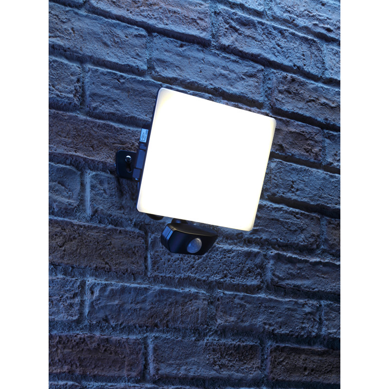 Ridgeley LED Flood Light with Pir