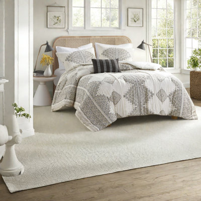 Comfortable Bedding Sets, Polyester Material, Global Inspired, Home