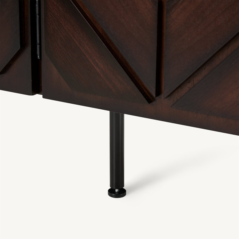 Buffet 62 po en bois massif avec panneau de porte sculpté à la main, brun noyer
