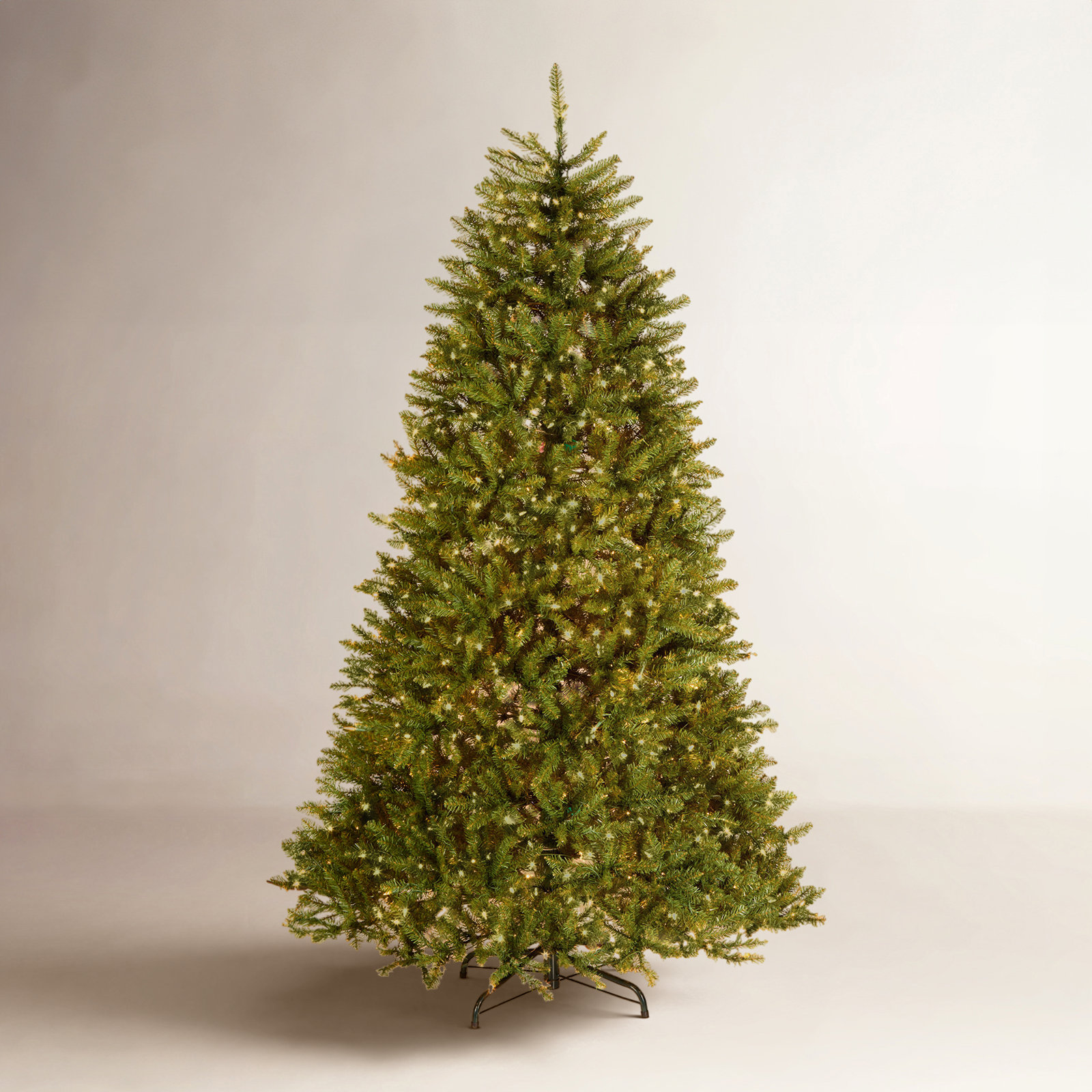 Dunhill Fir Tree with Clear Lights, 7.5', Clear/White Lights
