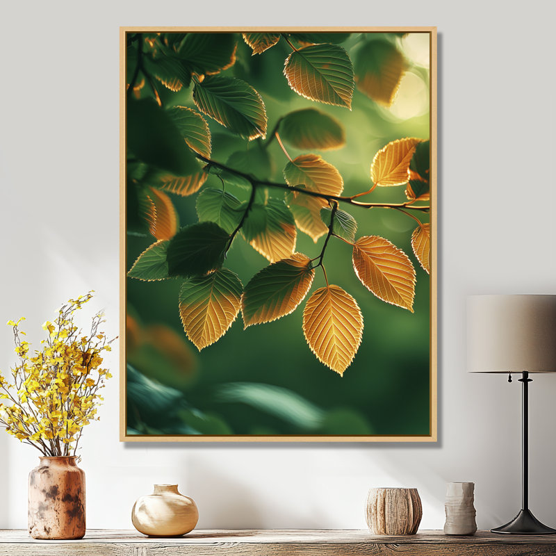 Sun-Kissed Leaves II - Feuilles, reproduction sur toile, H 44 po x l 34 po, Impression encadrée sans passe-partout