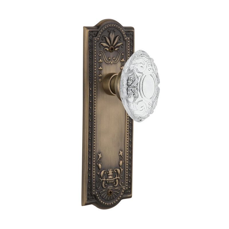 Meadows Plate with Crystal Victorian Knob, Antique Brass, 2-3/8"