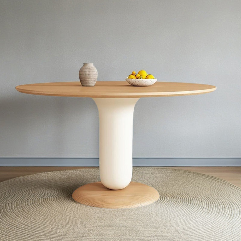 Table de salle à manger en bois massif de style français., H 29,5 po x L 51 po x l 51 po