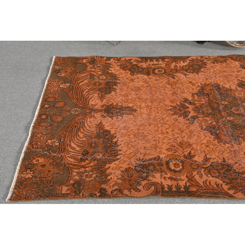 Tapis turc authentique tissé à la main idéal pour décorer un salon rustique avec des détails d'art rétro - brun
