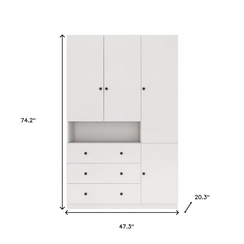 Commode blanche 74 po à trois portes et trois tiroirs