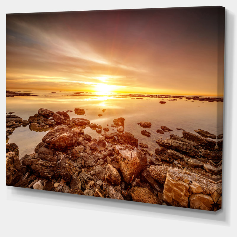 «Beautiful Sunset Over Rocky Beach», reproduction de photo sur toile tendue, H 20 po x l 20 po x P 1 po
