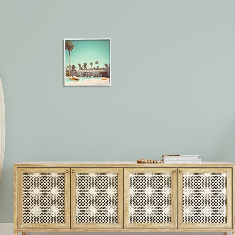 Maison de vacances avec piscine dans le désert, H 17 po x l 17 po x P 1,5 po, Giclée encadrée blanc bord de mer