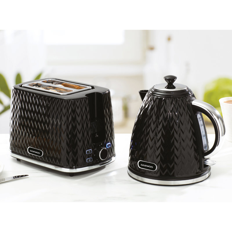 Daewoo Argyle Black Matching Kettle 2 Slice Toaster & Large 23L Microwave Set