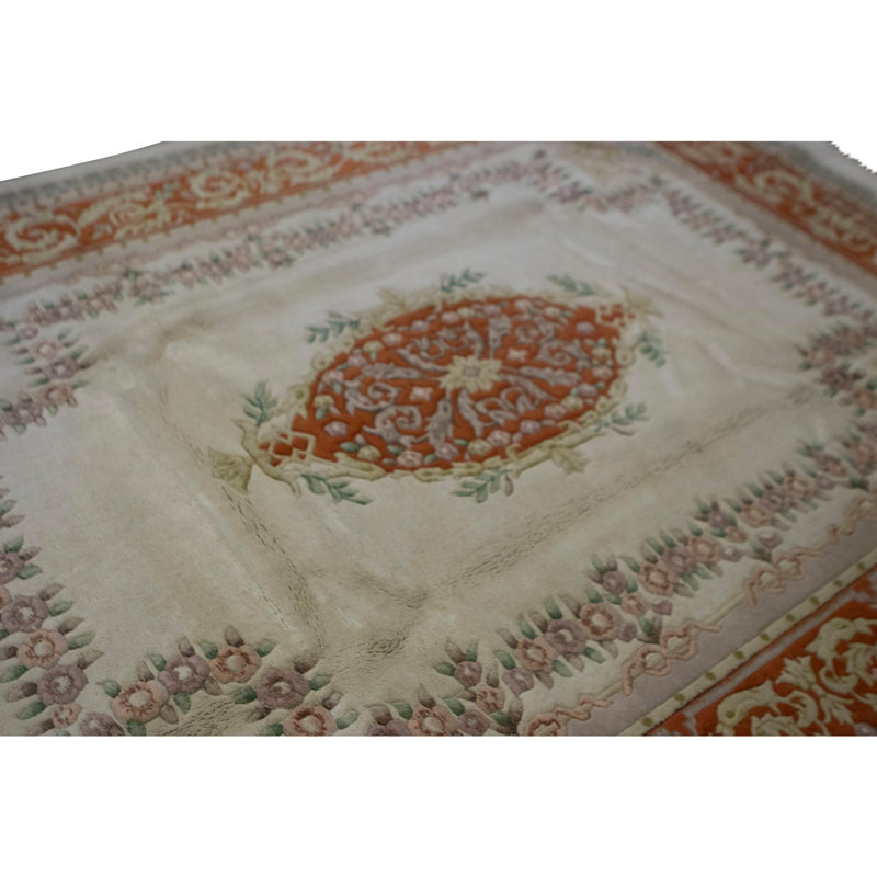 High-Quality Hand-Knotted Cream And Rust Area Rug