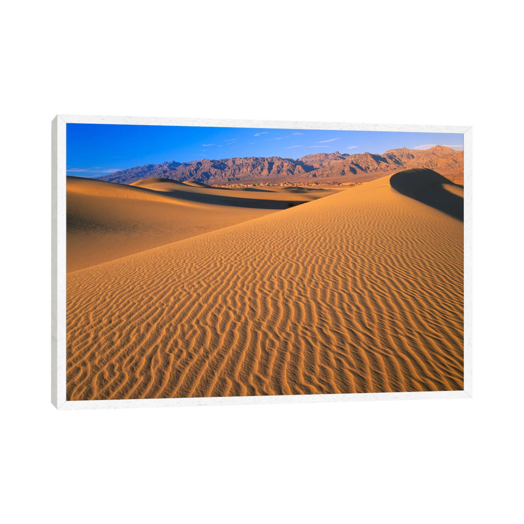 Mesquite Flat Sand Dunes, Death Valley National Park, California II von Tim Fitzharris - Galerie-verpackte Leinwand Gicl...