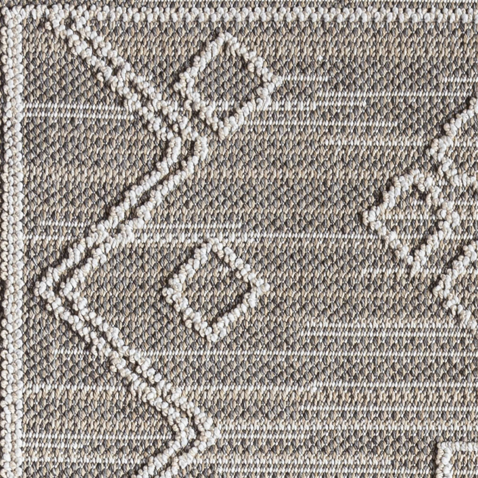 Cristine Polypropylene Indoor/Outdoor Rug, Rectangle 6'7" x 9'4"