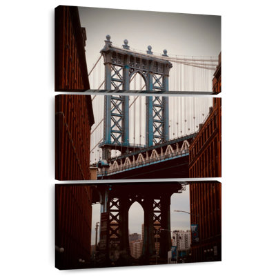 Lilie Brooklyn Bridge In Blue
