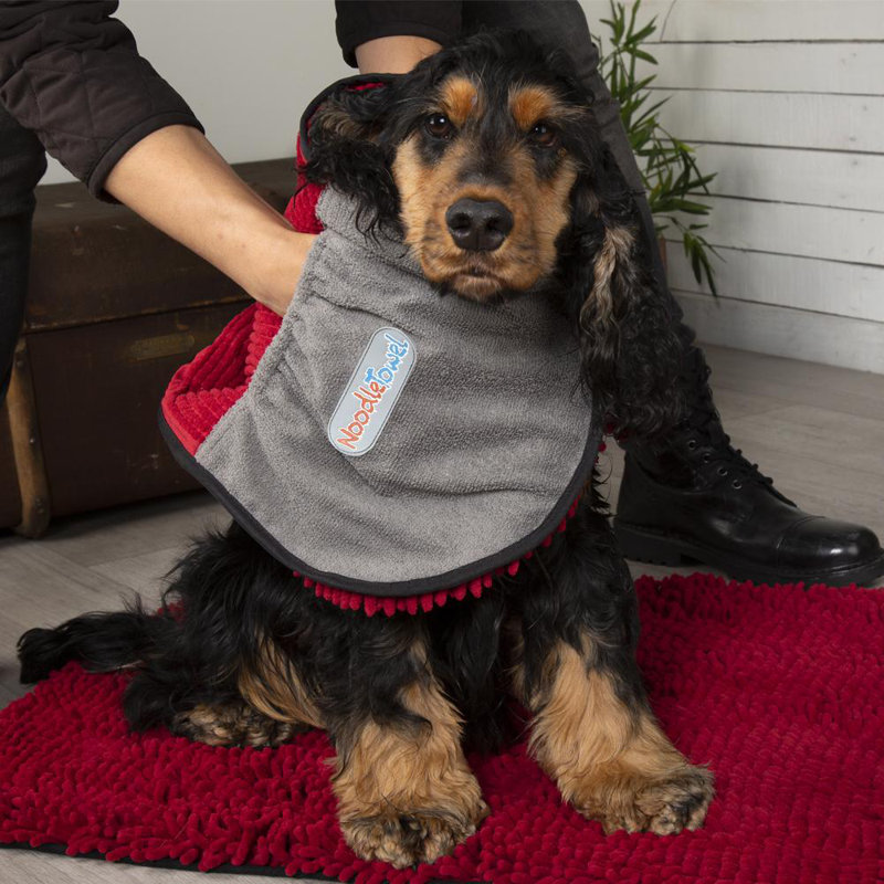 Noodle Polyester Pet Bed Accessory, Red