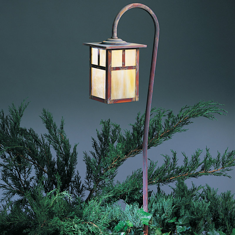 Éclairage de sentier 1 lumière Hylan, H 27 po x l 5 po / barre en T, Noir satiné, Mica de couleur ambrée