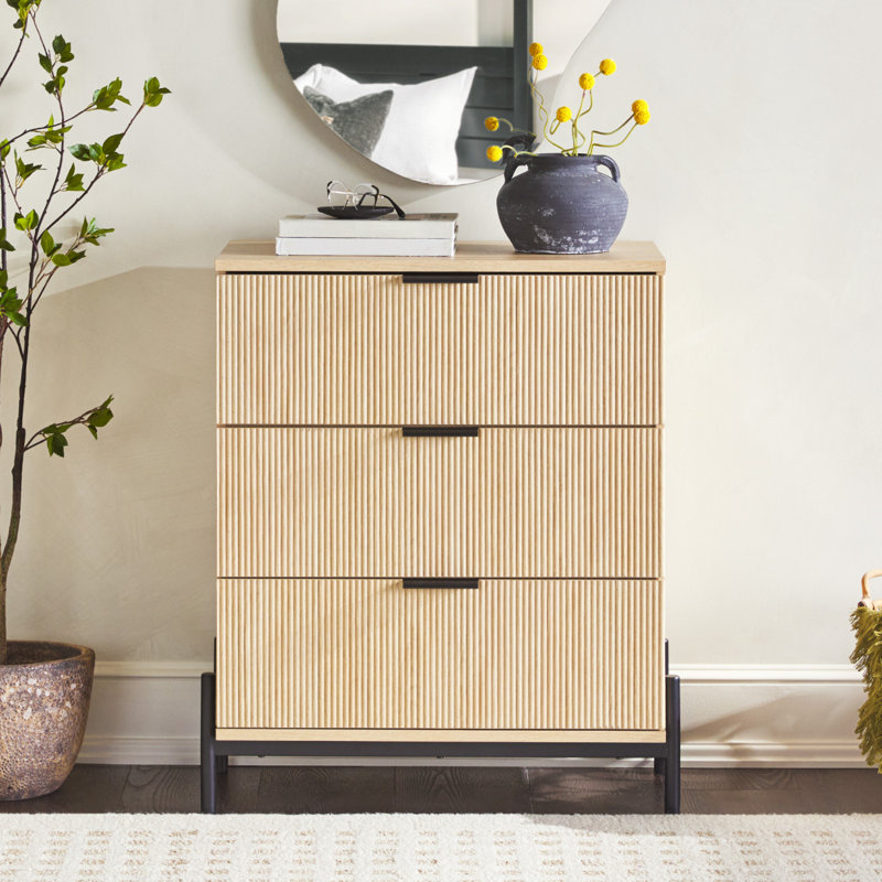 Commode 3 tiroirs Mid-Century avec façades en roseaux, Marron clair