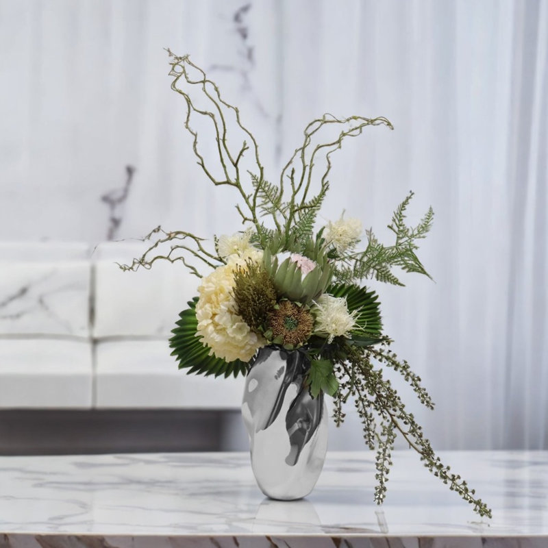 Bouquets simulés et décorations florales