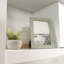 Huche en bois avec tablettes ouvertes, blanc