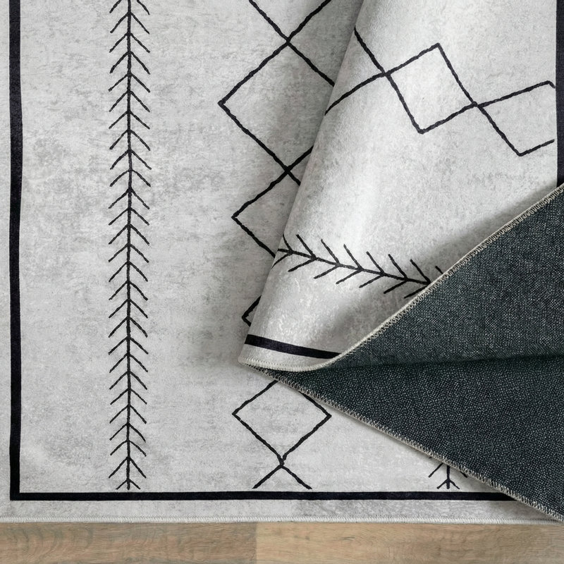 Tapis marocain Thambiah, Rectangle 6 pi 7 po x 9 pi 11 po