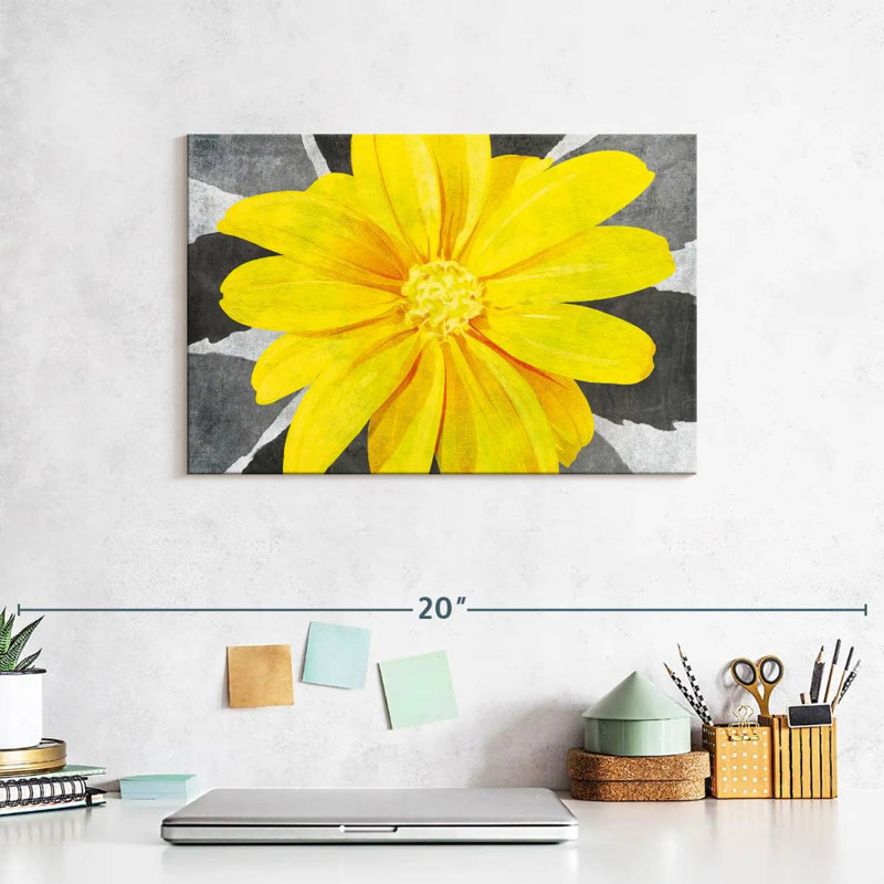 Harnek Bright Yellow Daisy, 8" H x 12" W