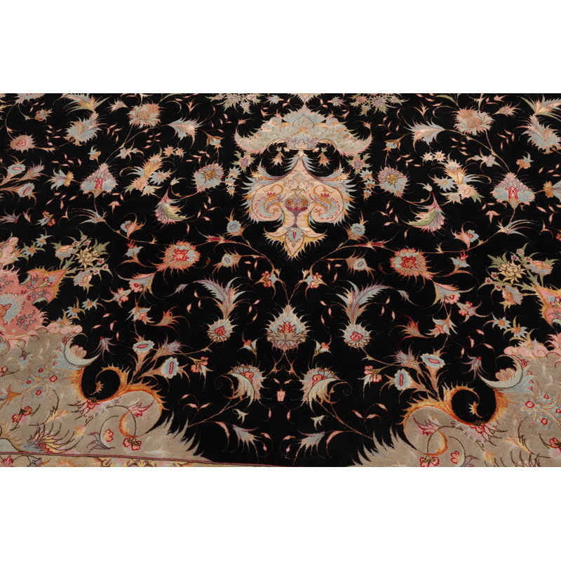 Tapis noir / rosé 11 pi 6 po x 16 pi 10 po