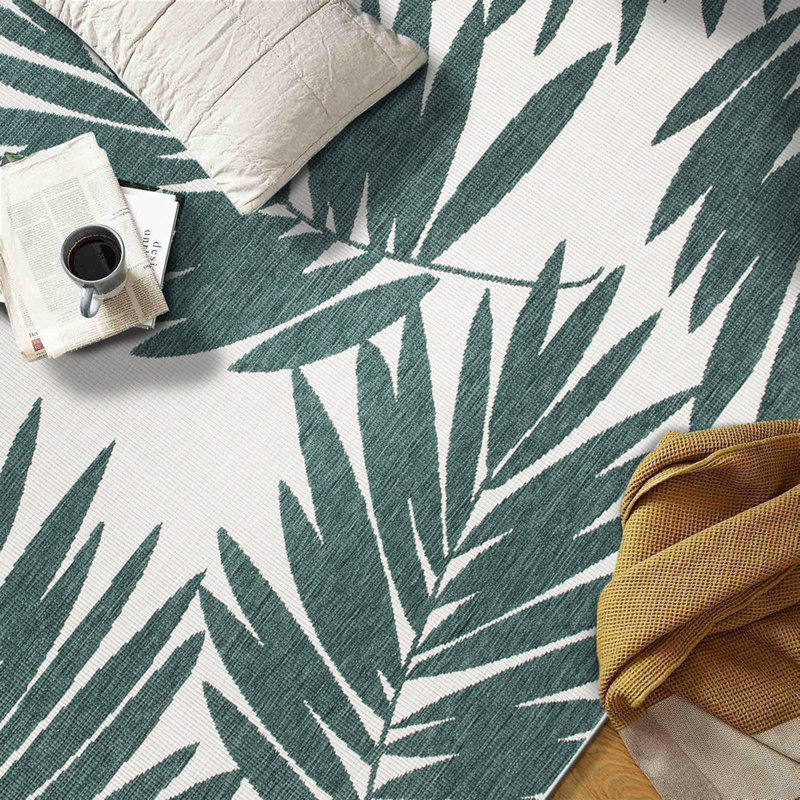 Benavidez Reversible Floral Green/Ivory Indoor & Outdoor Area Rug, Rectangle 5' x 7'