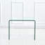 Petite table d'appoint et de bout en verre transparent