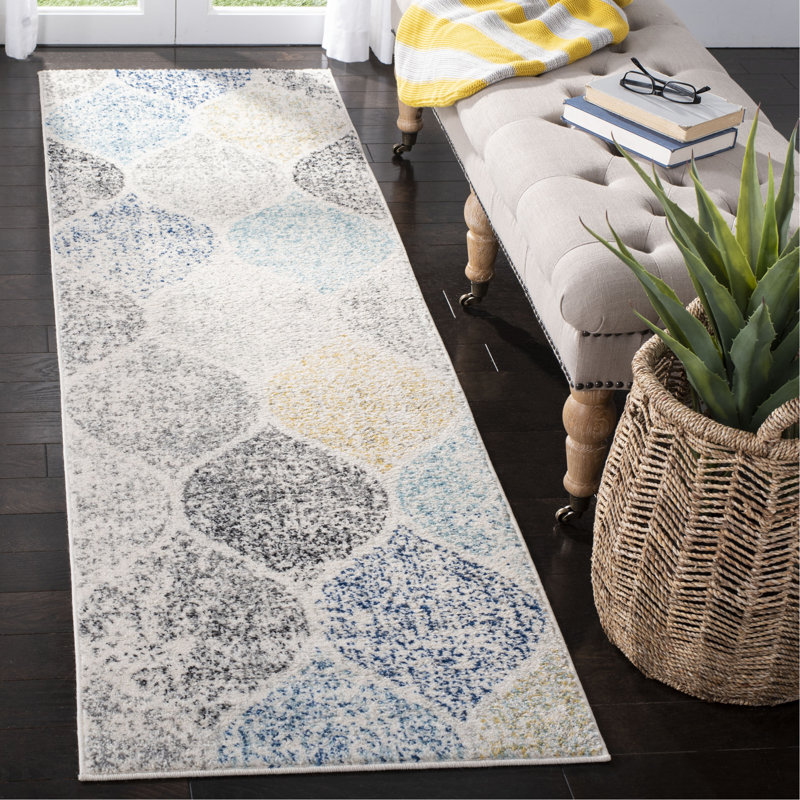 Tapis géométrique Nevaeh Performance, Tapis de couloir 2 pi 3 po x 6 pi