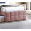 Lit tapissier rose contemporain avec tête de lit gigogne et grille pour meubles de chambre à coucher