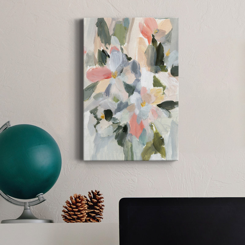 Soft As Petals I - Impression sur toile tendue, H 27 po x l 18 po x P 1 po