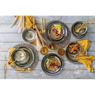 Walthill 12 Piece Dinnerware Set, Service for 4