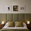 Reflection Oval Table Lamp