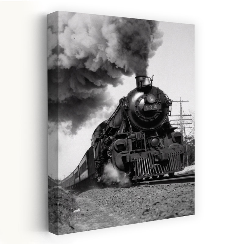 «1920S 1930S» Machine à vapeur tirant la fumée d'un train de voyageurs qui s'échappe de la cheminée d'échappement