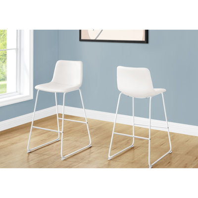 Modern Office Chair In White Leather Look And Robust Metal Construction Look, Comfortable For Work