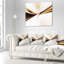 Dynamic Golden Waves - Coussin imprimé abstrait-29366529-89823914