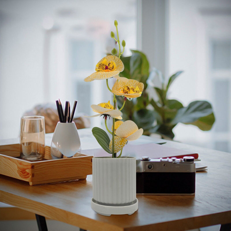 Nastashia Table Vase