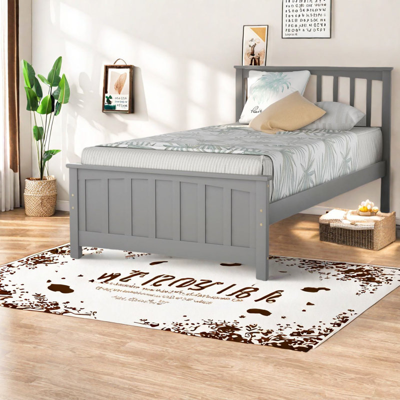 Lit plateforme moderne en bois simple, cadre gris robuste pour la maison