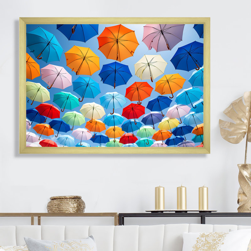 Rainbow Umbrellas Collage sur toile, Cadre doré simple, H 24 po x l 32 po x P 1 po